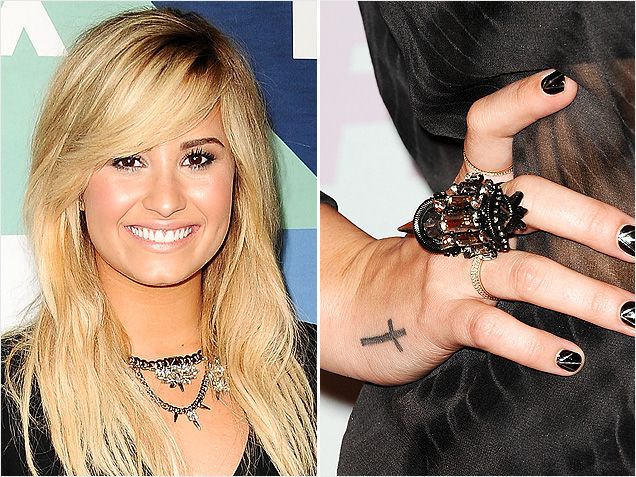 Demi Lovato-Winzige Promi-Tattoos