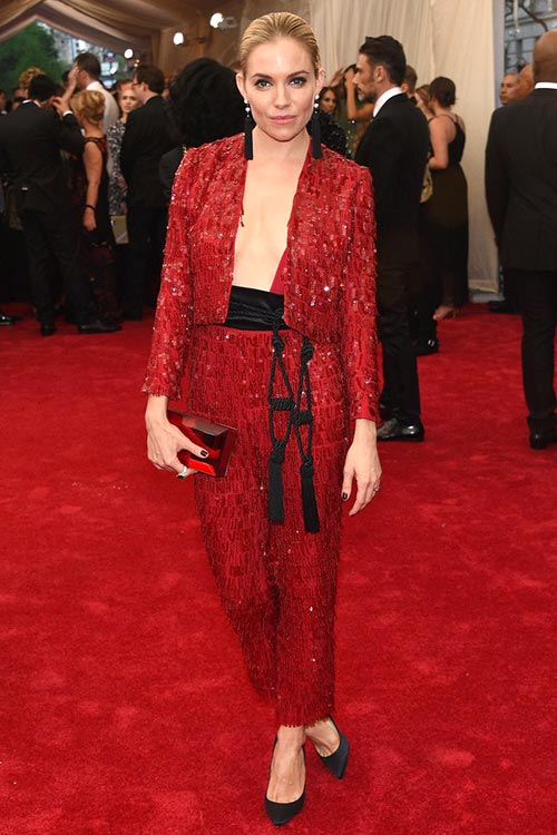 Met_Gala_2015_Red_Carpet_Fashion_Sienna_Miller